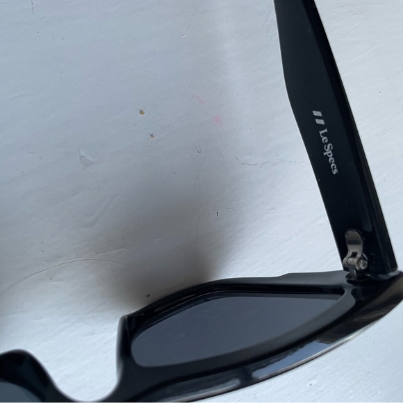 Le Specs Lost Days Sunglasses, Black - Picture 7 of 8